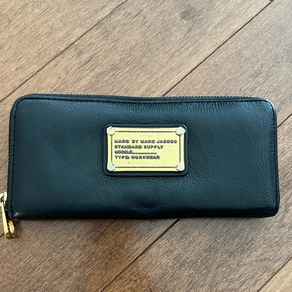 Marc Jacobs wallet